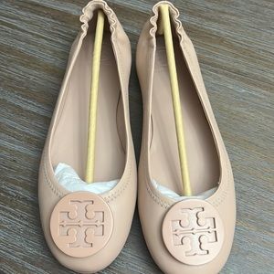 Brand new Minnie Travel Ballet with logo Tory Burch